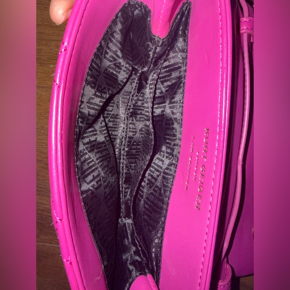 KURT GEIGER LONDON KENSINGTON SOFT MEDIUM FUCHSIA CROSSBODY BAG - BRIGHT PINK - Picture 12 of 12